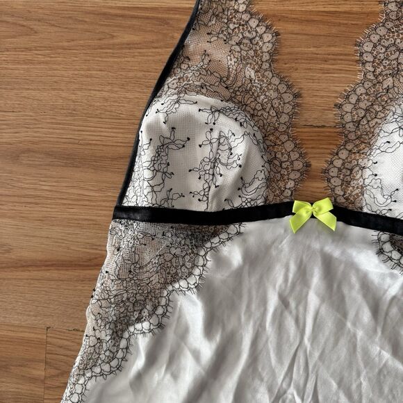 VICTORIAS SECRET Halter Babydoll Chemise White Black Lace Lingerie Sz Large NWOT - Picture 5 of 10